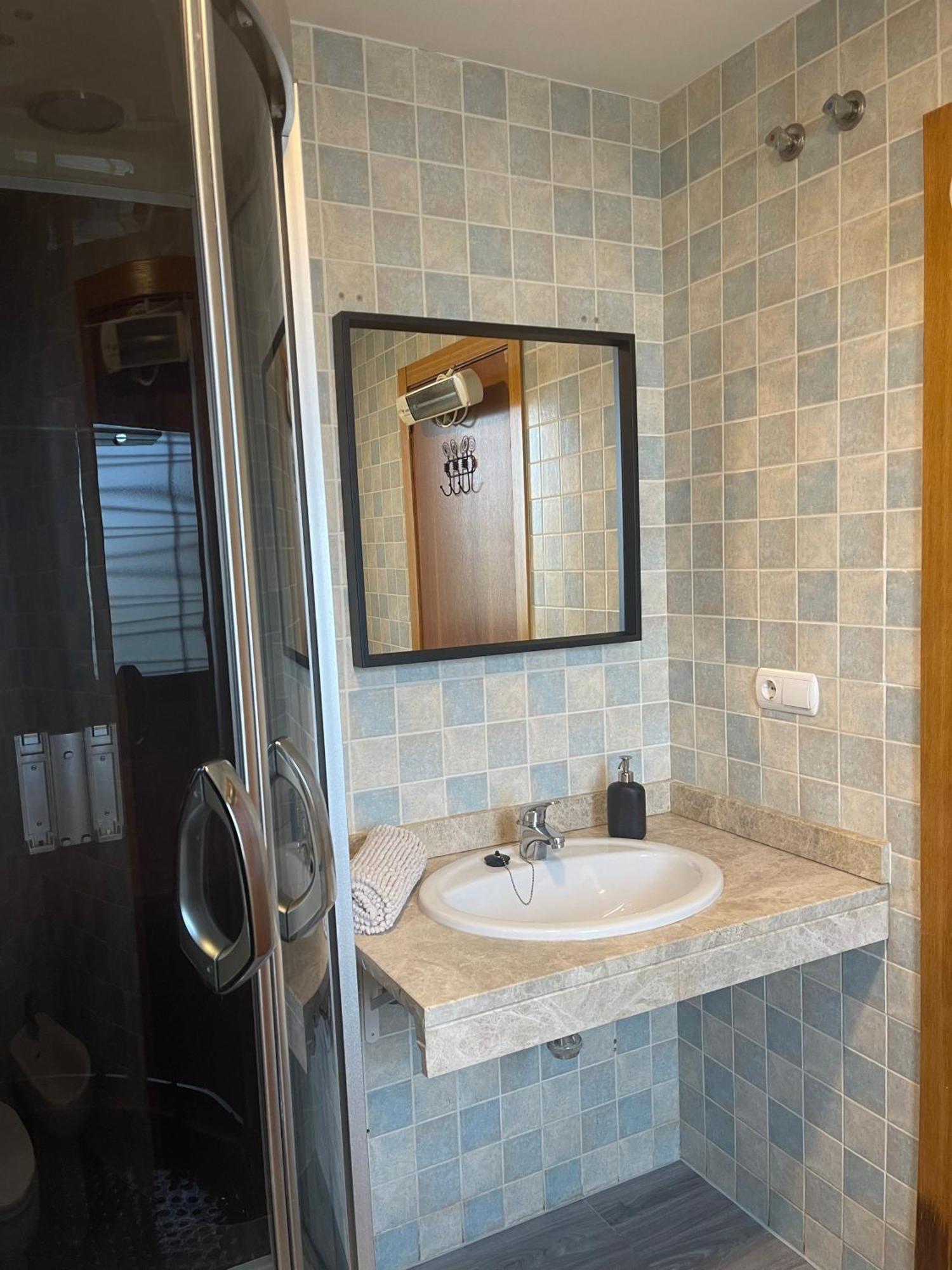 Stelarium-Suite Con Bano Privado En Casa Compartida-Uebica2 Майрена-дель-Альхарафе Экстерьер фото